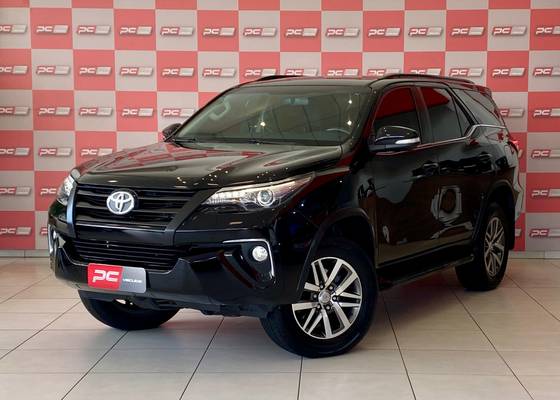 TOYOTA HILUX SW4 2.8 SRX 4X4 16V TURBO INTERCOOLER DIESEL 4P AUTOMÁTICO